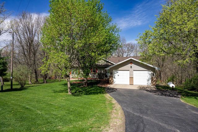 S852 Bob-O-Link Court, La Valle, WI 53941