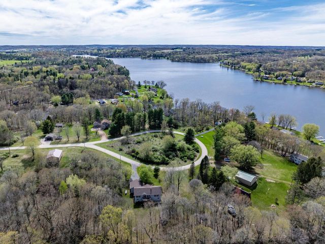 S852 Bob-O-Link Court, La Valle, WI 53941
