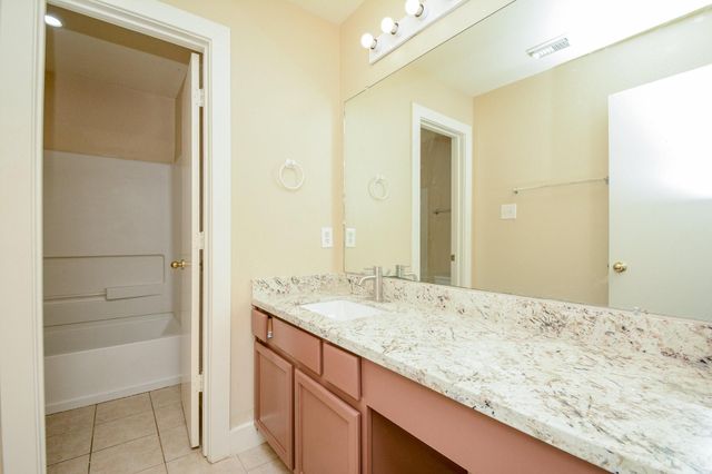 5830 Silver Oak, Missouri City, TX 77459