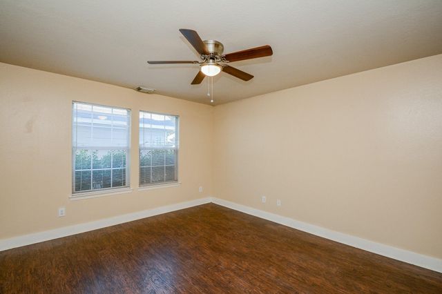 5830 Silver Oak, Missouri City, TX 77459