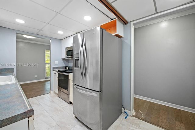 8001 NW 68th Ter, Tamarac, FL 33321