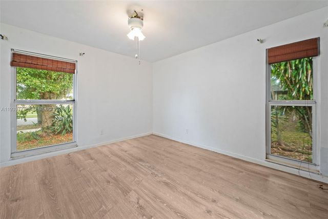 8001 NW 68th Ter, Tamarac, FL 33321