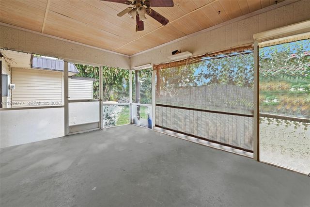 8001 NW 68th Ter, Tamarac, FL 33321