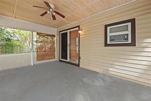 8001 NW 68th Ter, Tamarac, FL 33321