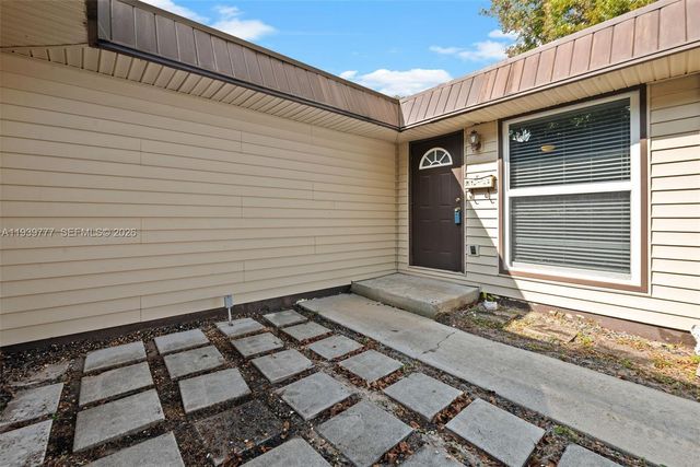 8001 NW 68th Ter, Tamarac, FL 33321