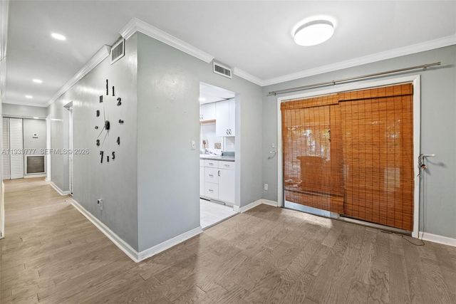 8001 NW 68th Ter, Tamarac, FL 33321