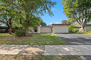 8001 NW 68th Ter, Tamarac, FL 33321