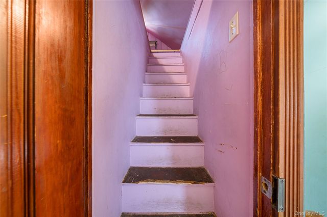 53 valentine st, Glen Cove, NY 11542