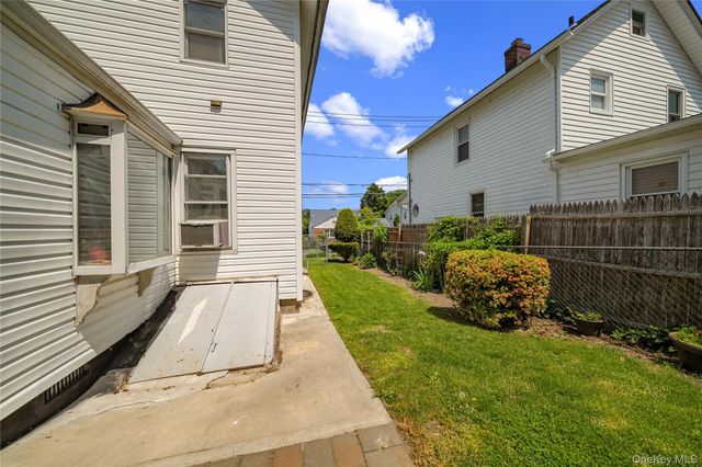 53 valentine st, Glen Cove, NY 11542
