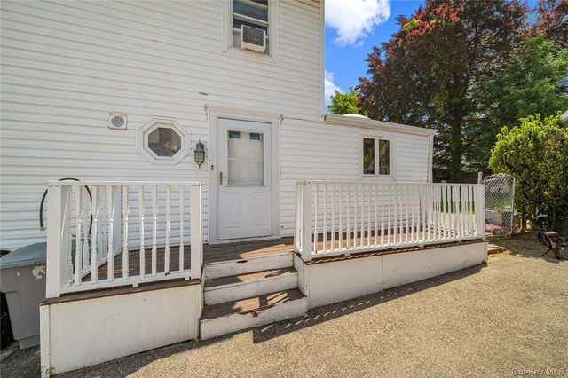 53 valentine st, Glen Cove, NY 11542