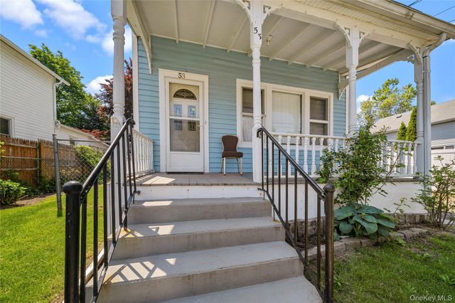 53 valentine st, Glen Cove, NY 11542