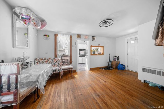 53 valentine st, Glen Cove, NY 11542