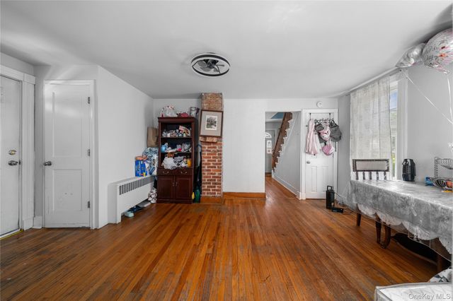 53 valentine st, Glen Cove, NY 11542