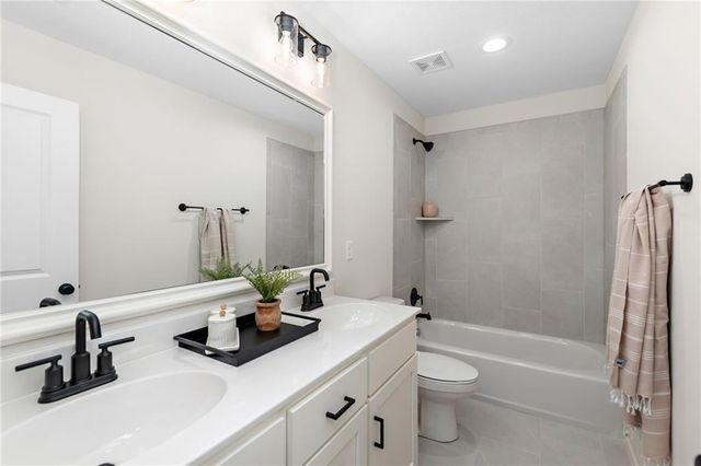 12242 S Emerald Street, Olathe, KS 66061