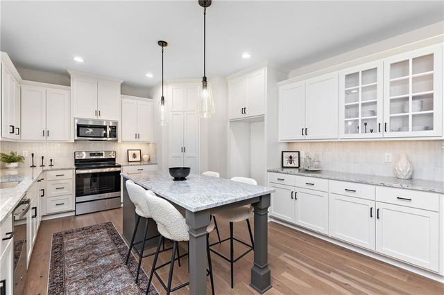 12242 S Emerald Street, Olathe, KS 66061