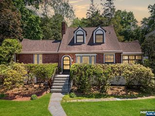 201 Little Falls Road, Cedar Grove, NJ 07009