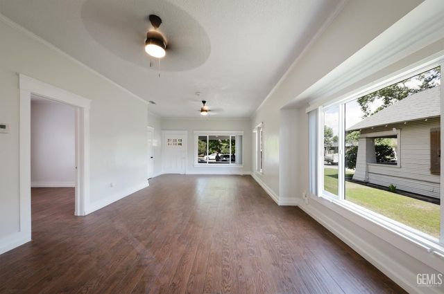 2231 Sunset Avenue, Bakersfield, CA 93304