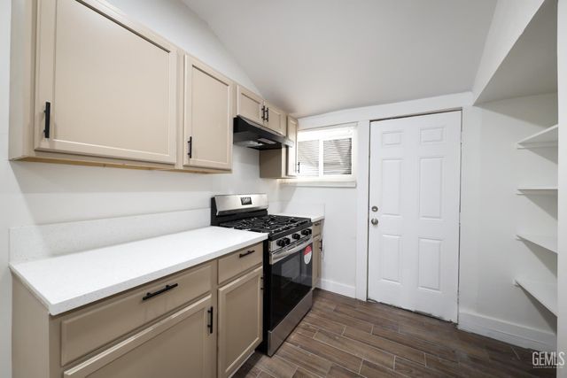 2231 Sunset Avenue, Bakersfield, CA 93304