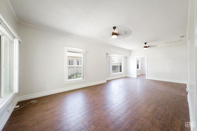 2231 Sunset Avenue, Bakersfield, CA 93304