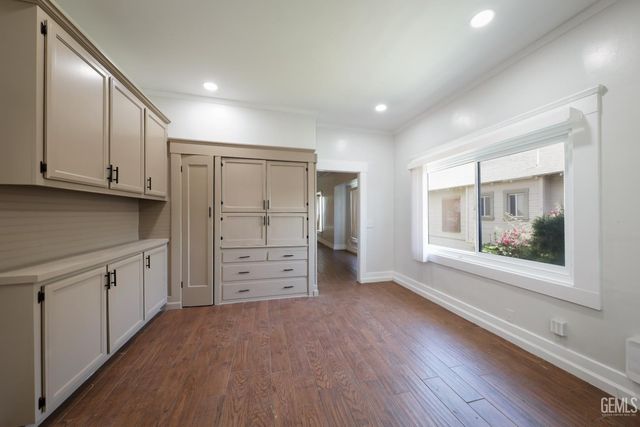 2231 Sunset Avenue, Bakersfield, CA 93304