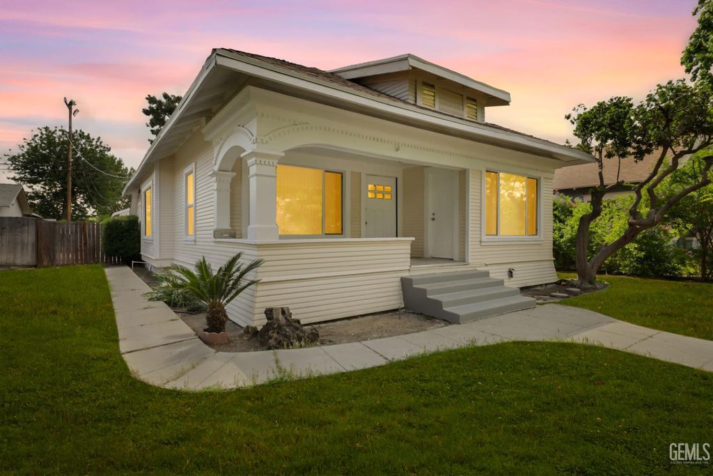 2231 Sunset Avenue, Bakersfield, CA 93304