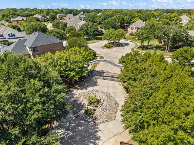 6609 Sapphire Circle S, Colleyville, TX 76034