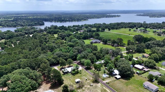 2096 CR 4817, Athens, TX 75752