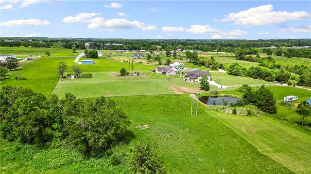 Bryant Road, Gentry, AR 72734
