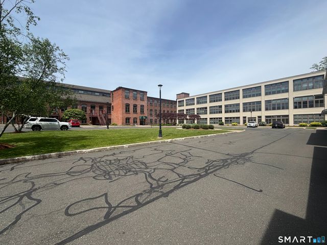 33 Mechanic Street 215, Windsor, CT 06095