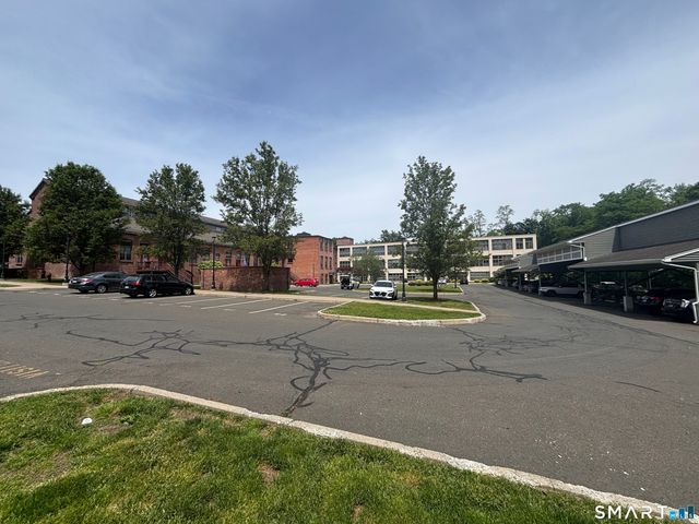 33 Mechanic Street 215, Windsor, CT 06095
