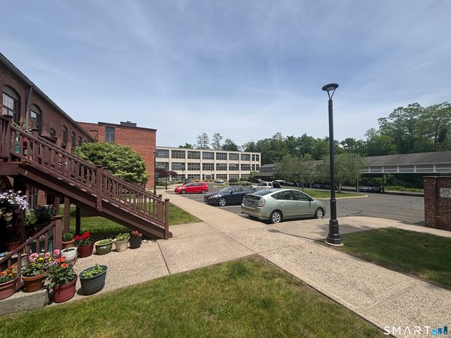33 Mechanic Street 215, Windsor, CT 06095