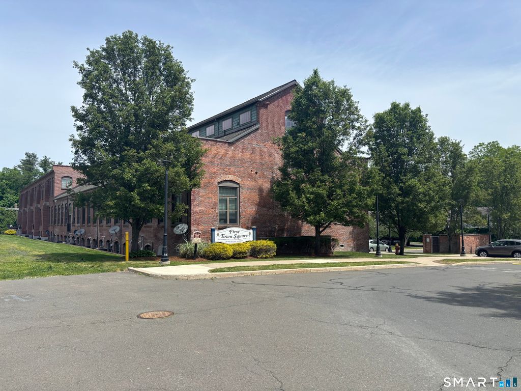 33 Mechanic Street 215, Windsor, CT 06095