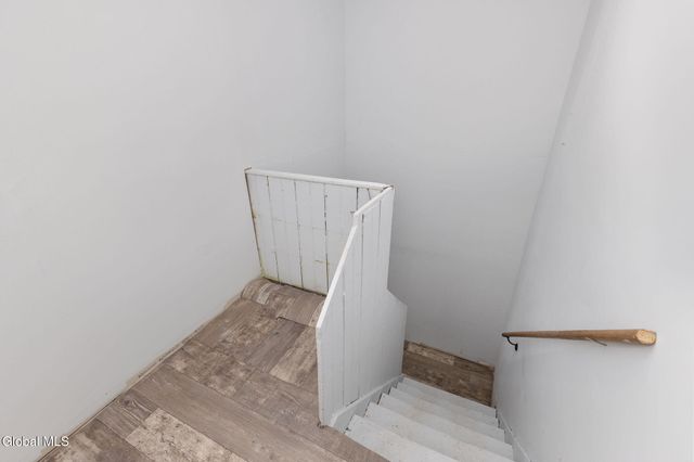 11 Jackson Place, Schenectady, NY 12308