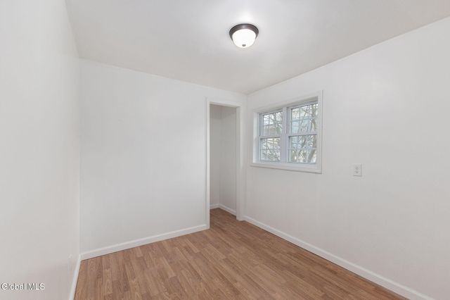 11 Jackson Place, Schenectady, NY 12308