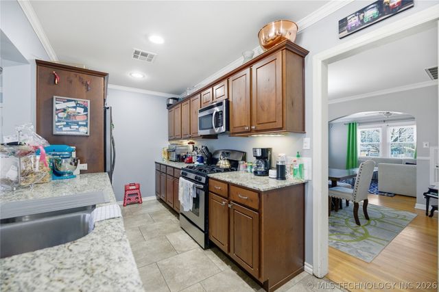 1236 S College Avenue, Tulsa, OK 74104