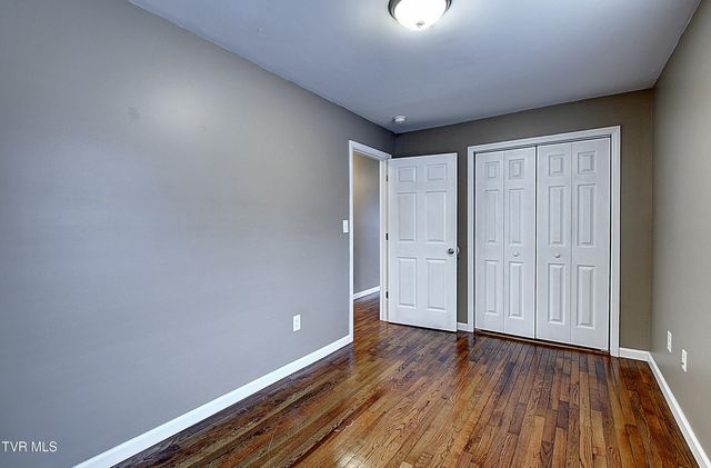 1004 Dejarnette Street, Elizabethton, TN 37643