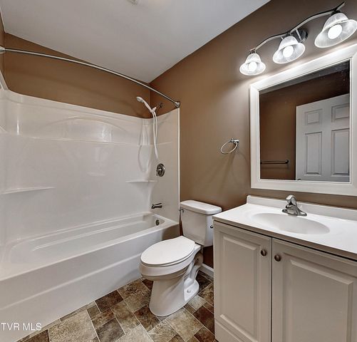 1004 Dejarnette Street, Elizabethton, TN 37643