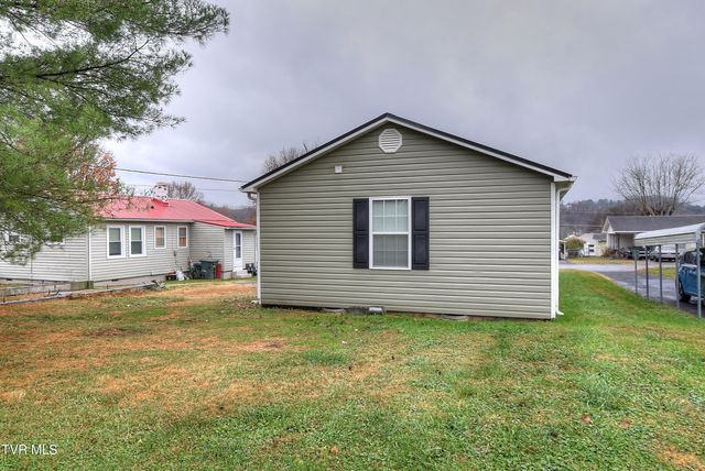 1004 Dejarnette Street, Elizabethton, TN 37643