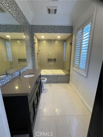 8655 Hillside, Los Angeles, CA 90069