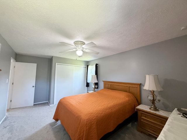762 Dunewood Drive, Chesterton, IN 46304