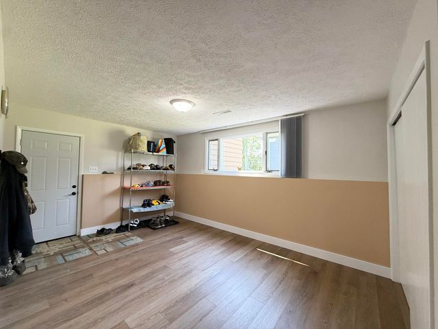 762 Dunewood Drive, Chesterton, IN 46304