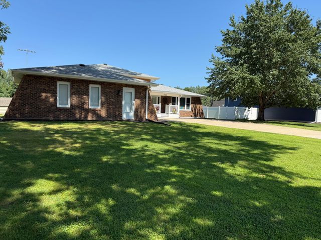 762 Dunewood Drive, Chesterton, IN 46304