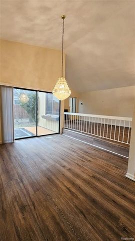 5231 Bantry Drive, West Bloomfield, MI 48322