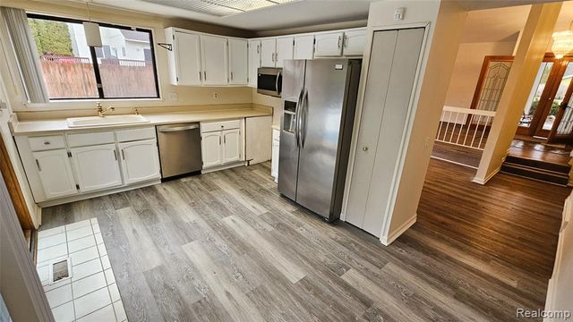 5231 Bantry Drive, West Bloomfield, MI 48322