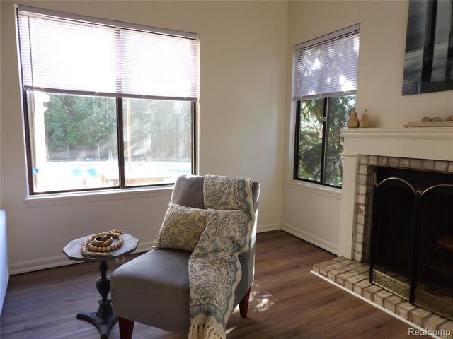 5231 Bantry Drive, West Bloomfield, MI 48322