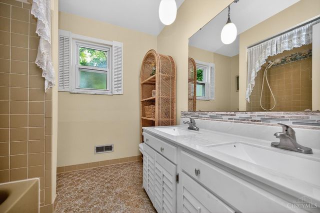 969 Hollow Creek Drive, Miami Twp, OH 45150