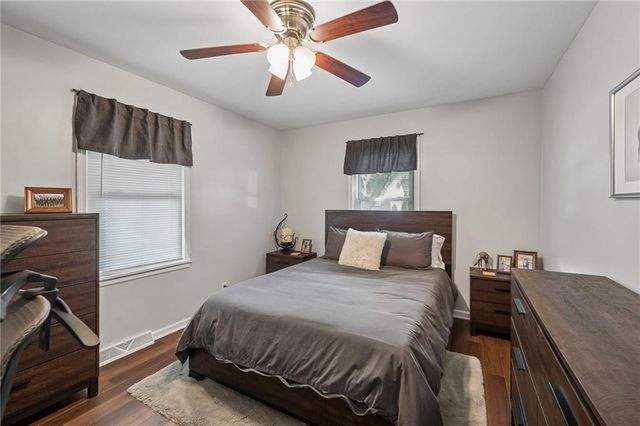 1228 E 25th Avenue, Kansas City, MO 64116
