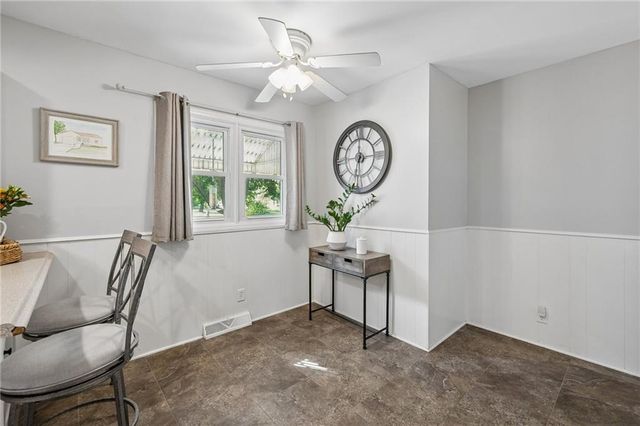1228 E 25th Avenue, Kansas City, MO 64116