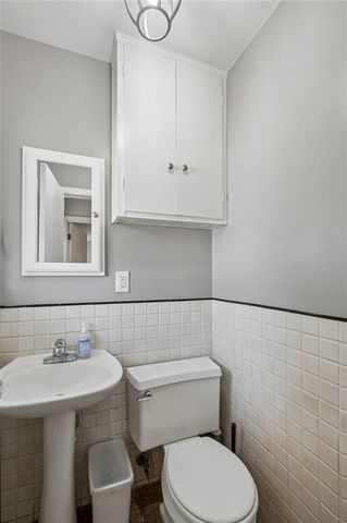 1228 E 25th Avenue, Kansas City, MO 64116