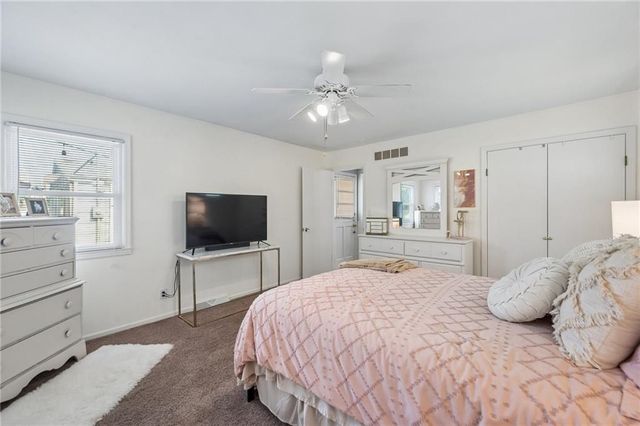 1228 E 25th Avenue, Kansas City, MO 64116